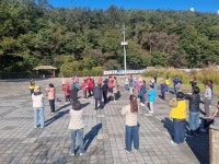 군포시 산본보건지소, 방문건강관리 어르신 대상 ‘햇볕쬐기 나들이’ 운영