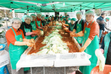 광주시 초월읍 새마을지도자협의회와 새마을부녀회, ‘사랑의 김장 담그기’ 행사 개최