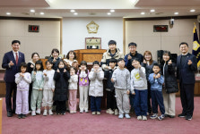 강동구의회, 강빛은하수작은도서관 학생 대상 의회 견학 프로그램 진행