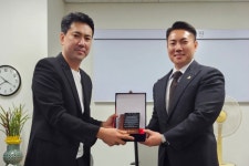 성남시의회 김보석 의원, 분당재건축연합회로부터 감사패 수여