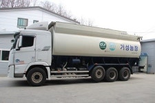커버스토리 /  최첨단 농장에서 고품질 계란 생산에 만전
