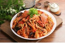 여름철 보양식으로 매콤한 아라쭈꾸미 큰 인기