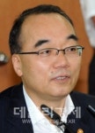 세무법인광주박태완세무회계사무소 | 박재완, "법인세율 내리지 못해 기업들에 미안하다"