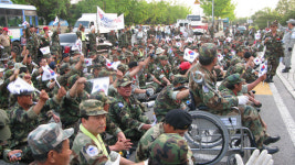 고엽제전우회 회원들, 곳곳에서 시민 폭행