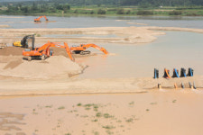4대강 사업으로 파헤쳐진 낙동강을 가다