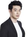 뮤지컬 ‘완전보험주식회사’ 1인 3역 정재헌, 관객 웃기는 역할은 즐거우면서도 어려운 일