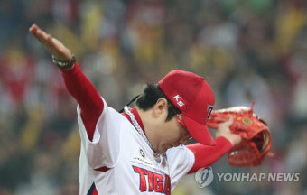 [한국시리즈 2차전] 기아 두산에 1-0 양현종 완봉승, 진짜 레전드의 탄생