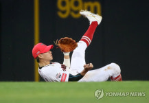 기아 한화에 4-3 승, 터커 역전타와 박찬호 어메이징 호수비