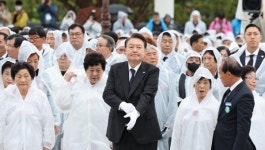 광주 가는 여권에 쇼 대신 약속 실천하라