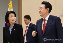 거침 없는 이진숙, 코바코 민영삼-시청자재단 최철호 임명