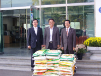 거제수협, 거제면에 백미 전달