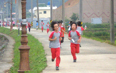 거제 삼룡초등학교, 건강마라톤 대회 개최