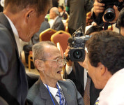 이산가족 상봉…마음은 벌써 고향집