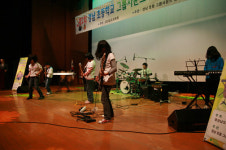 거제 명사초교 꿈꾸는 밴드부 ‘Sunny Day’