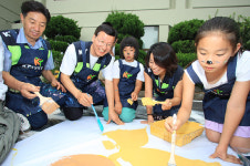 KT, 어린이와 함께 희망의 세계를 그리다