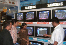 삼성전자, 인도 프리미엄 TV 시장 3관왕 차지