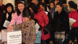 서초금요문화마당, 공연장 로비에 ‘상설모금함’ 등장