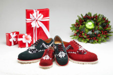 랜드로바, 크리스마스 스페셜 에디션 출시