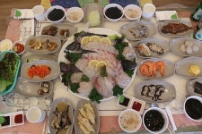 속초맛집탐방, 여름 별미인 물회를 훌륭한 오션뷰와 함께 맛볼 수 있는 속초 횟집 코리아횟집