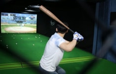 국민 스포츠 ‘야구’, 리얼 체험으로 즐기자… 진짜 같은 스크린야구 ‘리얼야구존’ 인기