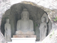 군위삼존석굴(軍威三尊石窟)