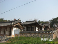 德山祠(덕산사)와 항일투사 백관수선생 생가와 묘소