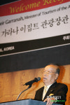 답사하는 정운식 서울항공여행사 회장