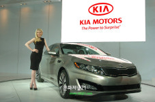 2010 뉴욕국제오토쇼 기아 신차 K5 최초 공개