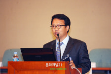 포토 사례발표하는 박인택 (주)삼화네트윅스 부사장
