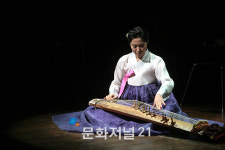 포토 가야금 독주 조은결 단아한 자태