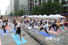 쉬운 동작부터 신중하게