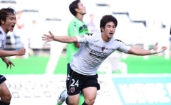 김대호 2골 - 포항, 갈 길 바쁜 전북에 3-0 완승
