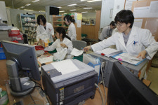 [커버스토리] 병원약사, 꼭 늘려야 하나?