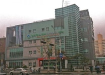 [커버스토리]북적이는 도시보건지소, 한산한 의원