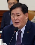 최경환 부총리 해외건설산업 외적성장 벗어나 질적성장 도모
