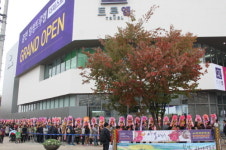 오는 28일 1순위 청약 앞둔 춘천 일성트루엘 더퍼스트 견본주택 구름인파