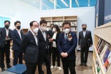 한화건설, 인천 미추홀구 포레나 도서관 100호점 개관