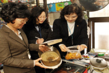 학교앞 불량식품 ‘꼼짝마’