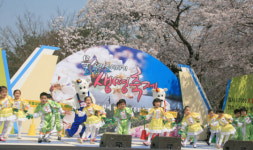 동구 물속마을이야기 축제 지구를 안아주세요