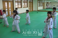 학원을 왜가요? 학교에서 배우면 되는데