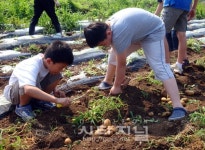 자연체험교육 인기 도심서 전학 오는 산서초