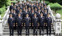 충남경찰 대둔산 승전탑서 헌화 분양