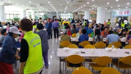 어르신과 정 나누는 하늘샘 잔치 열어