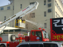 하양119안전센터, 고층건물 화재 대비 굴절사다리차 훈련 실시