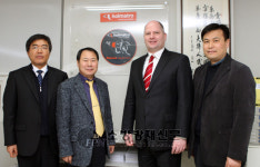 경진인터내쇼날, 홀마트로 날개 달고 ‘비상’