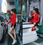 라디오스타 예정화, 주유소 아르바이트중? 주유하는 포즈도 유혹적