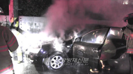 부산시 사하구 장림동 주차 차량서 불