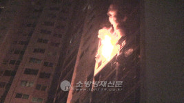 부산 연제구 거제동 아파트서 불