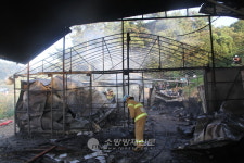 울주군 청량면 과수원 창고서 불… 1명 부상