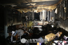 시흥 매화동 아파트서 불… 8명 연기 마셔